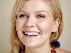 Δόντια Kirsten Dunst