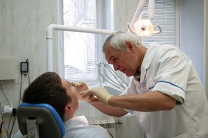 Περιγραφή της διαδικασίας εγκατάστασης των βασικών εμφυτευμάτων των δοντιών
