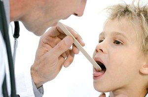Πώς να αντιμετωπίσετε την στοματίτιδα στα παιδιά